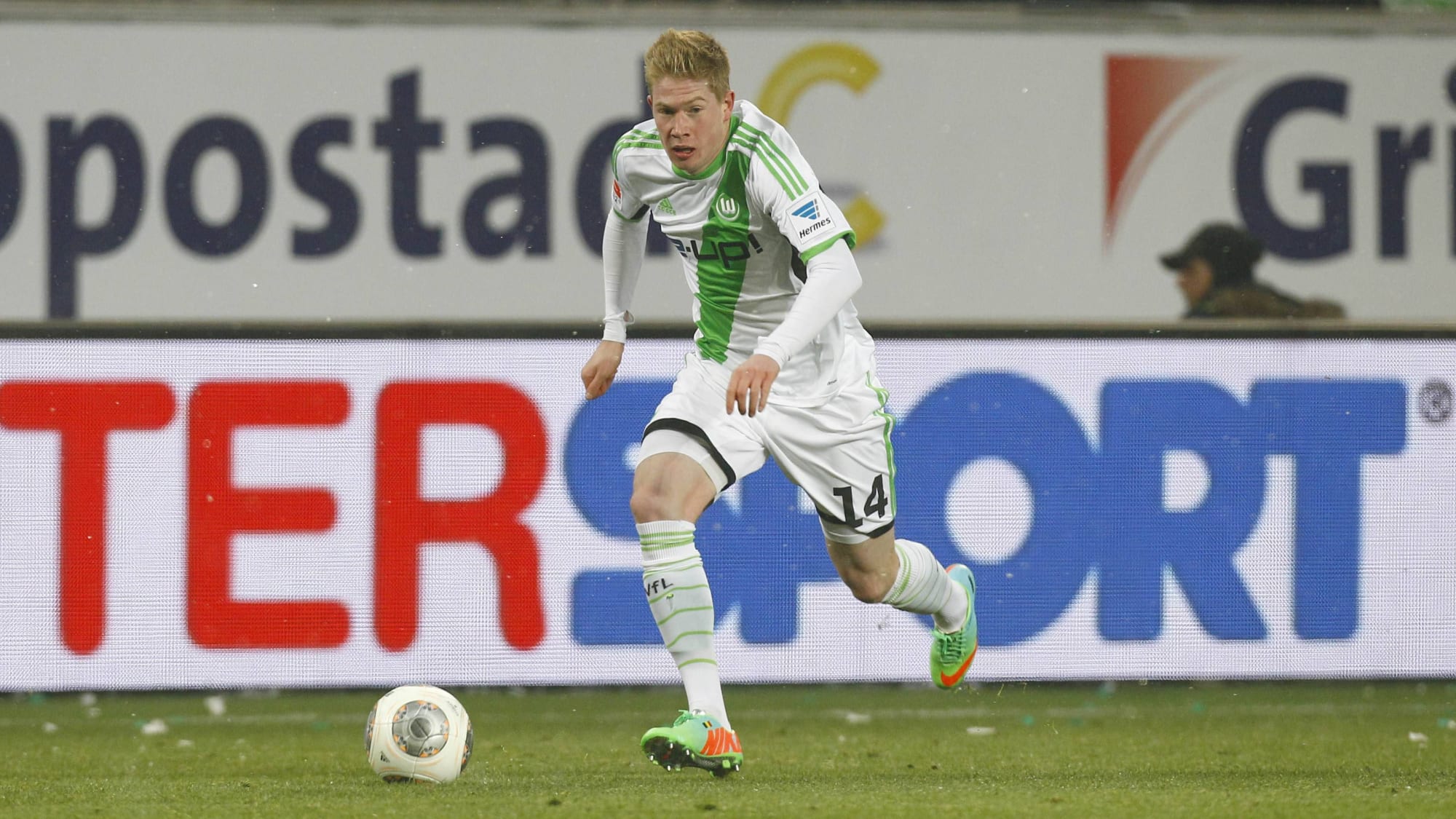 wechselte im Januar 2014 vom FC Chelsea zum VfL Wolfsburg.