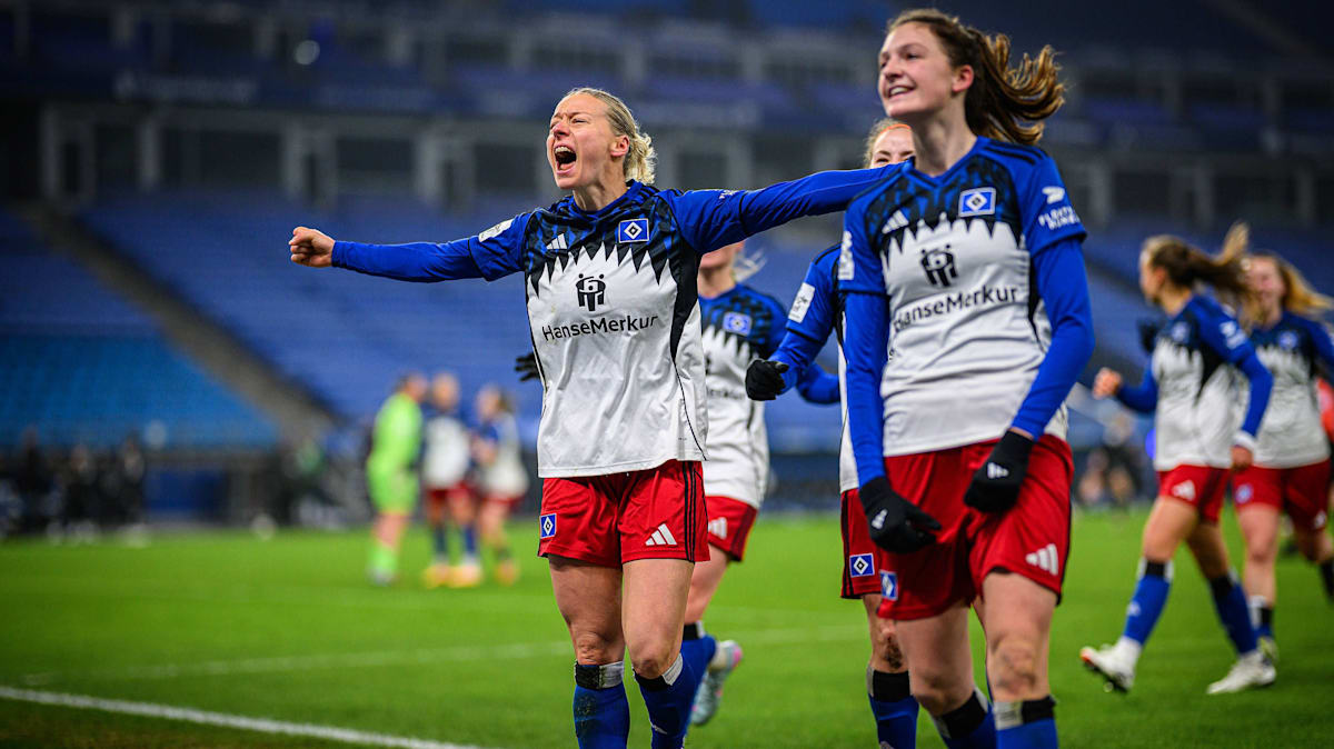 90-3-HSV-jubelt-sp-t-dank-Doppelpackerin-Hillebrand