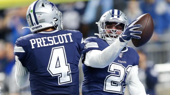 Attacke: Dak Prescott (links) und Ezekiel Elliott bekommen es mit den New England Patriots am Sonntag zu tun.