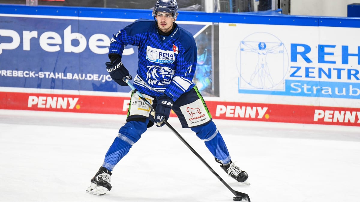 Im-Video-Eisb-ren-unterliegen-Straubing-nach-wildem-Spiel
