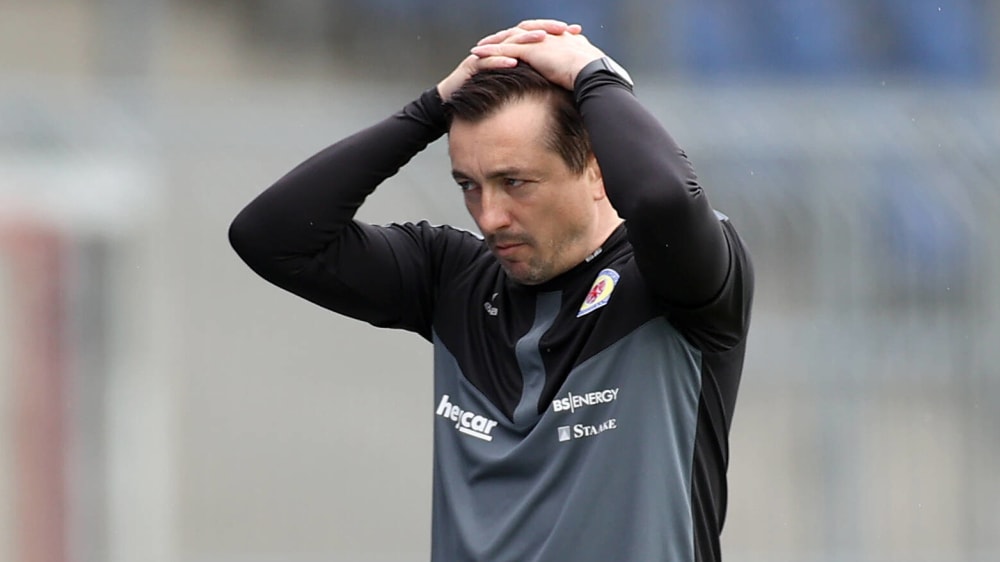 Daniel Meyer wird wohl nicht mehr lange Trainer von Eintracht Braunschweig sein. 