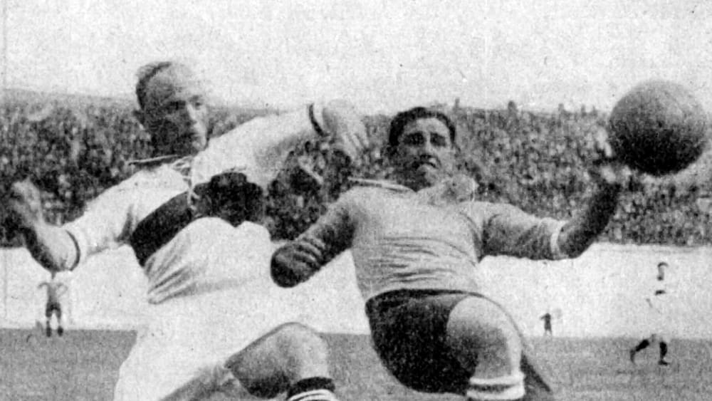 Olympia 1928 in Amsterdam: Im Viertelfinale gegen Uruguay ist f&#252;r das deutsche Team bereits Endstation.