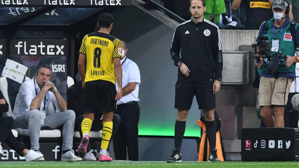 Vorzeitiger Abgang im Borussia Park: Dortmunds Mo Dahoud.