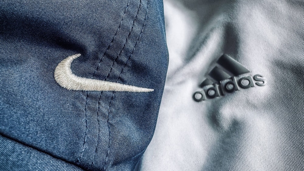 Von Adidas (re.) zu Nike (li.): Der DFB wechselt den Ausrüster.