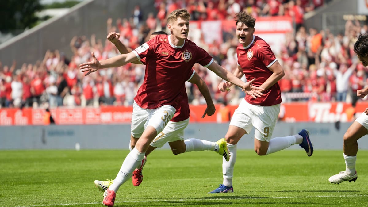 Swajkowski Swajkowski hellwach: RWE hat einen Platz im Aufstiegs-Finale - kicker