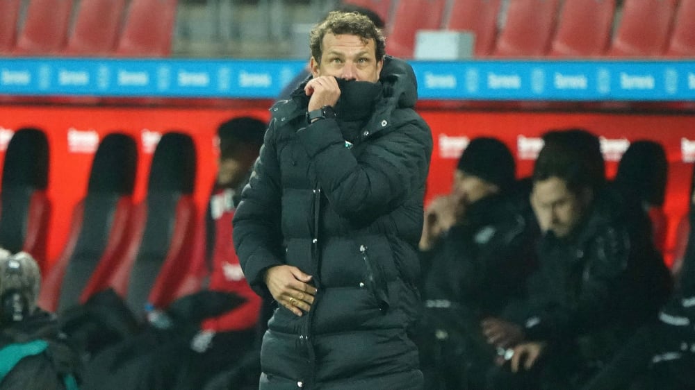 FCA-Coach Markus Weinzierl sah in Leverkusen einen Rückfall seines Teams in alte Muster.