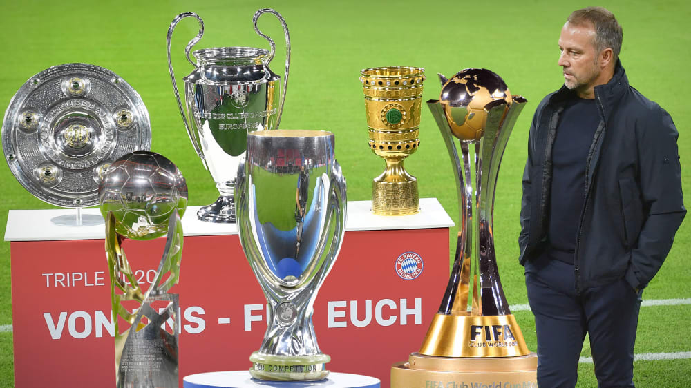 Bayern-Trainer Hansi Flick und die M&#252;nchner wollen Barcelonas Rekord von 2009 einstellen: Sechs Titel in einer Spielzeit.