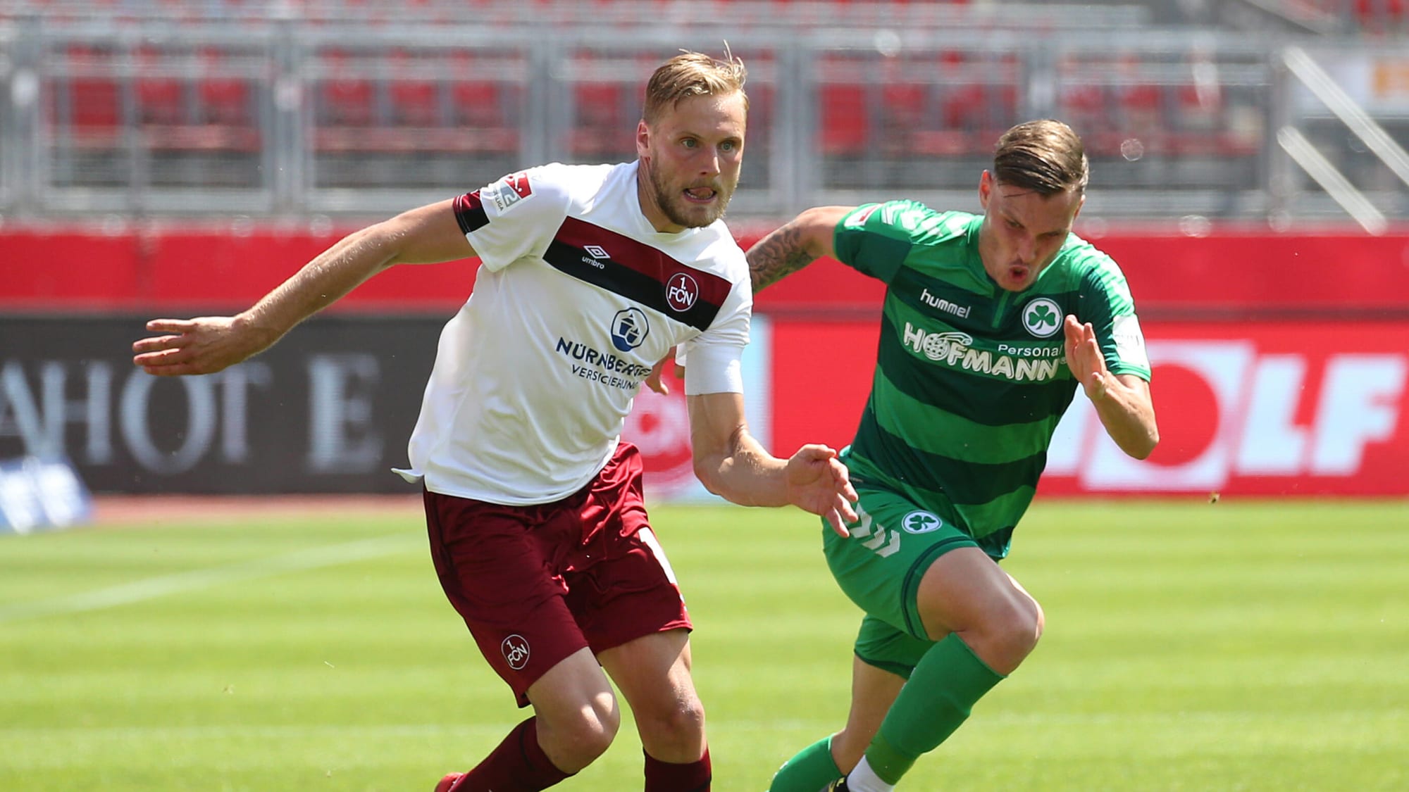 Hanno Behrens (l.)