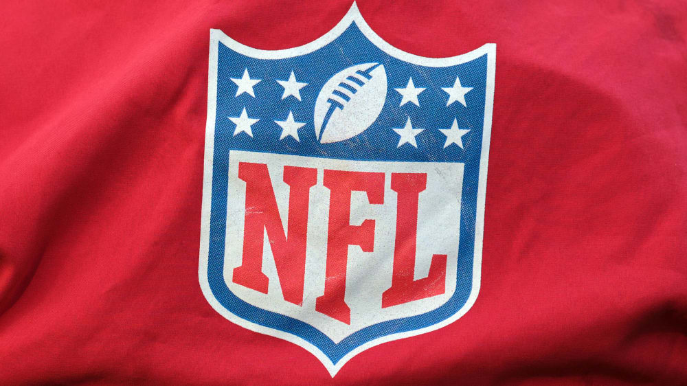 Aus 16 werden 17 Wochen voller Football-Action: Die Regular Season der NFL wird ausgeweitet.