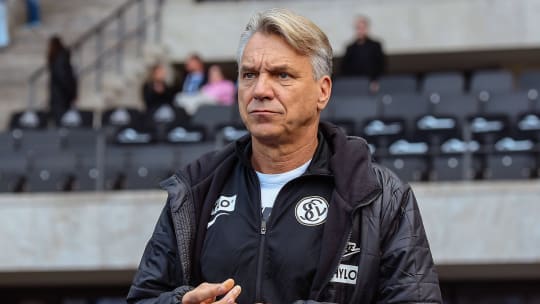 Lobte sein Team für die Arbeit gegen den Ball: Horst Steffen.