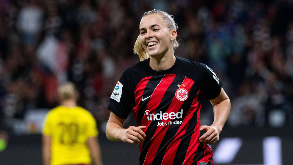 Mit drei Toren schoss Laura Freigang Eintracht Frankfurt einen großen Schritt in Richtung Champions-League-Gruppenphase.