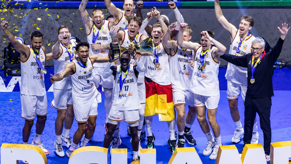 Mannschaft des Jahres: Die Basketballer zeigen sich als Team bei der WM unschlagbar und holen den Titel.