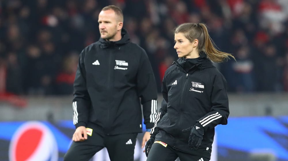 Nun im Fokus: Union Berlins Co-Trainer Danijel Jumic (li.) und Co-Trainerin Marie-Louise Eta.
