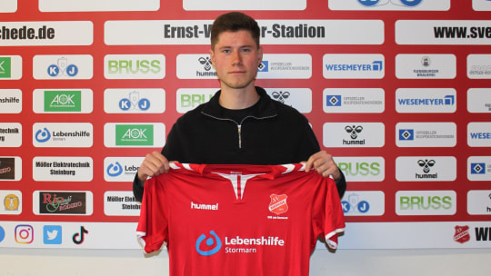 Weiß, wo in der Oberliga das Tor steht: Eichede-Neuzugang Vico Dombrowski, der beim VfB Lübeck II schon neun Ligatreffer erzielt hat.