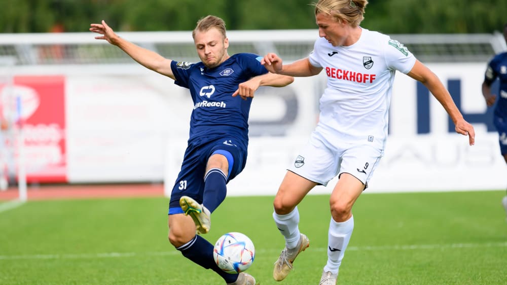 Justin Plautz (li., VfB Oldenburg)