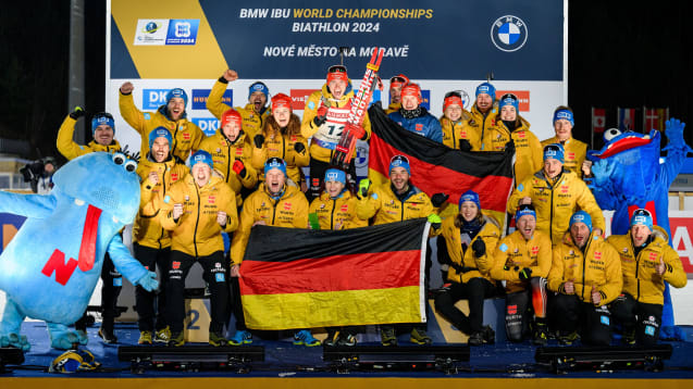 Das deutsche Team durfte die Medaille von Benedikt Doll feiern.