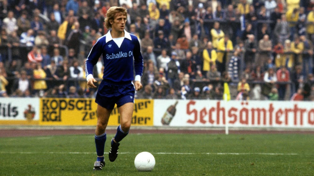 Spielte noch mit &#252;ber 43 Jahren in der Bundesliga: Klaus Fichtel.