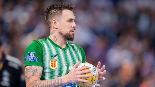 Bogdan Radivojevic hat seinen Vertrag verlängert.