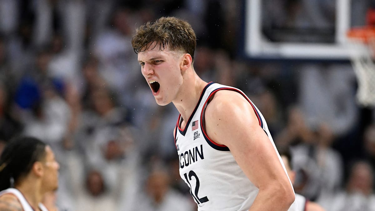 Reibe-stark-UConn-baut-Serie-aus-Gr-nloh-und-Virginia-bleiben-hei-