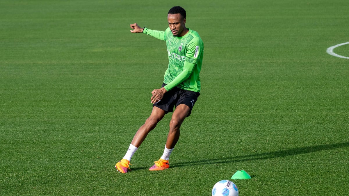 Gladbachs-Ngoumou-kehrt-erst-im-neuen-Jahr-zur-ck