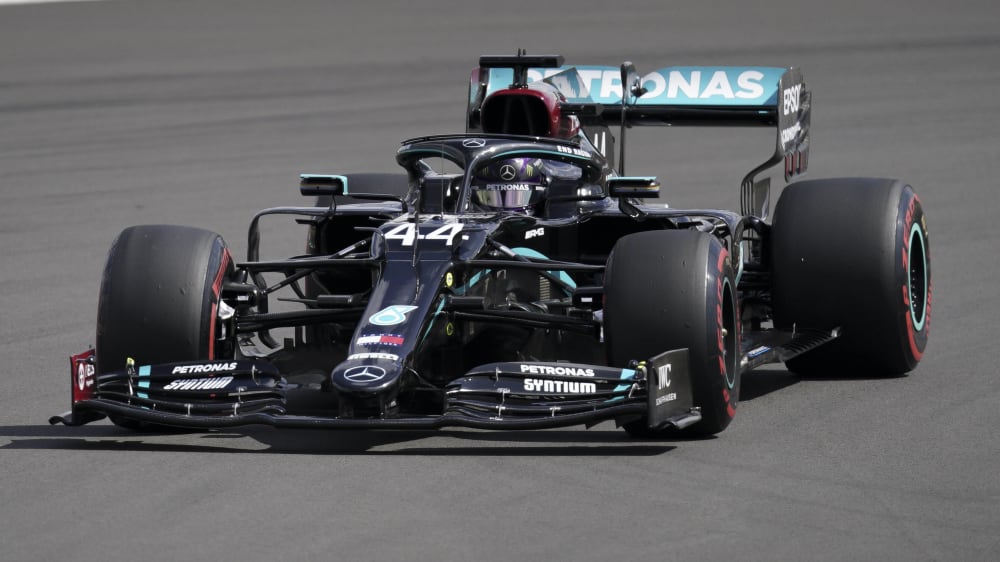 Lewis Hamilton startet beim Heimspiel von ganz vorne. 