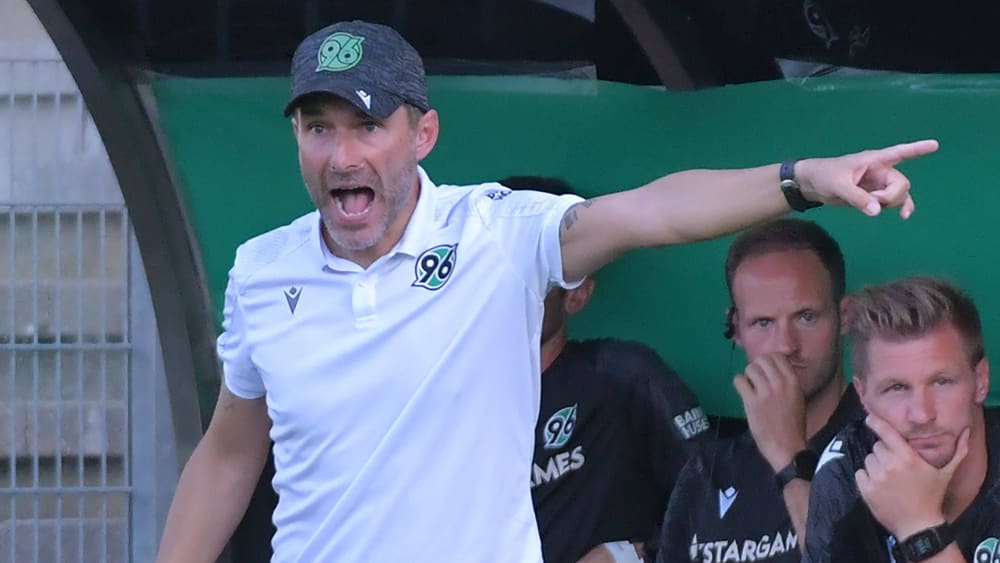 Alles andere als glücklich mit dem Saisonstart von Hannover 96: Trainer Stefan Leitl.