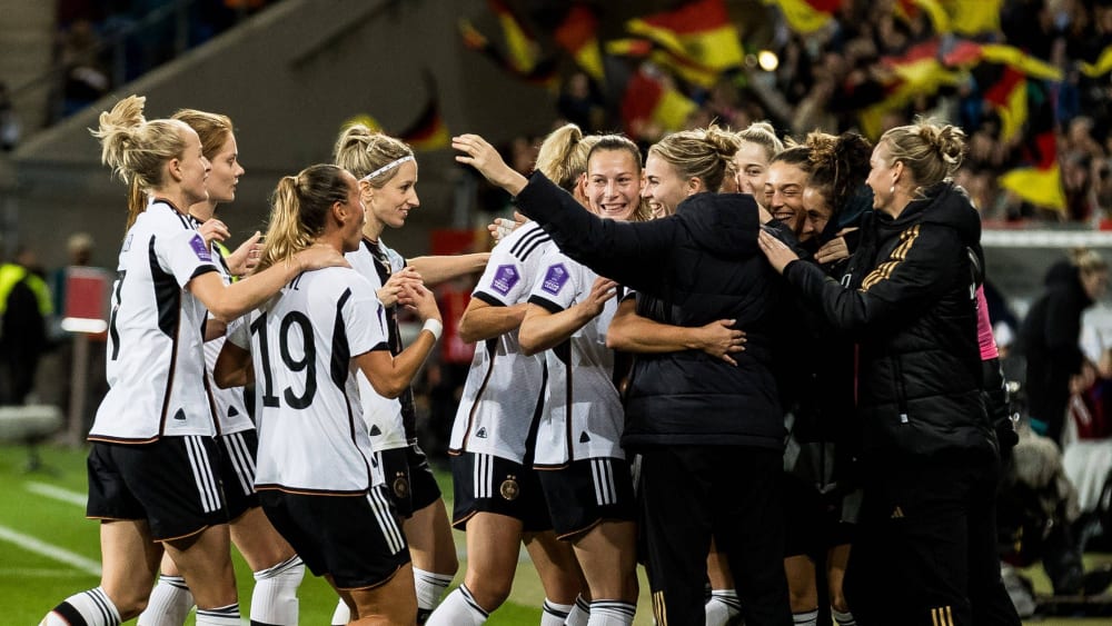 Jubel bei den DFB-Frauen über den am Ende deutlichen Sieg gegen Wales.&nbsp;