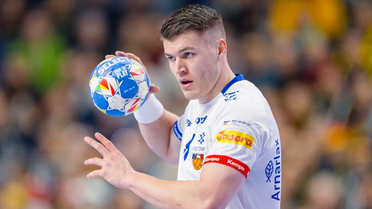 Magdeburger-Elvar-rn-Jonsson-mit-Verletzung-von-EM-abgereist