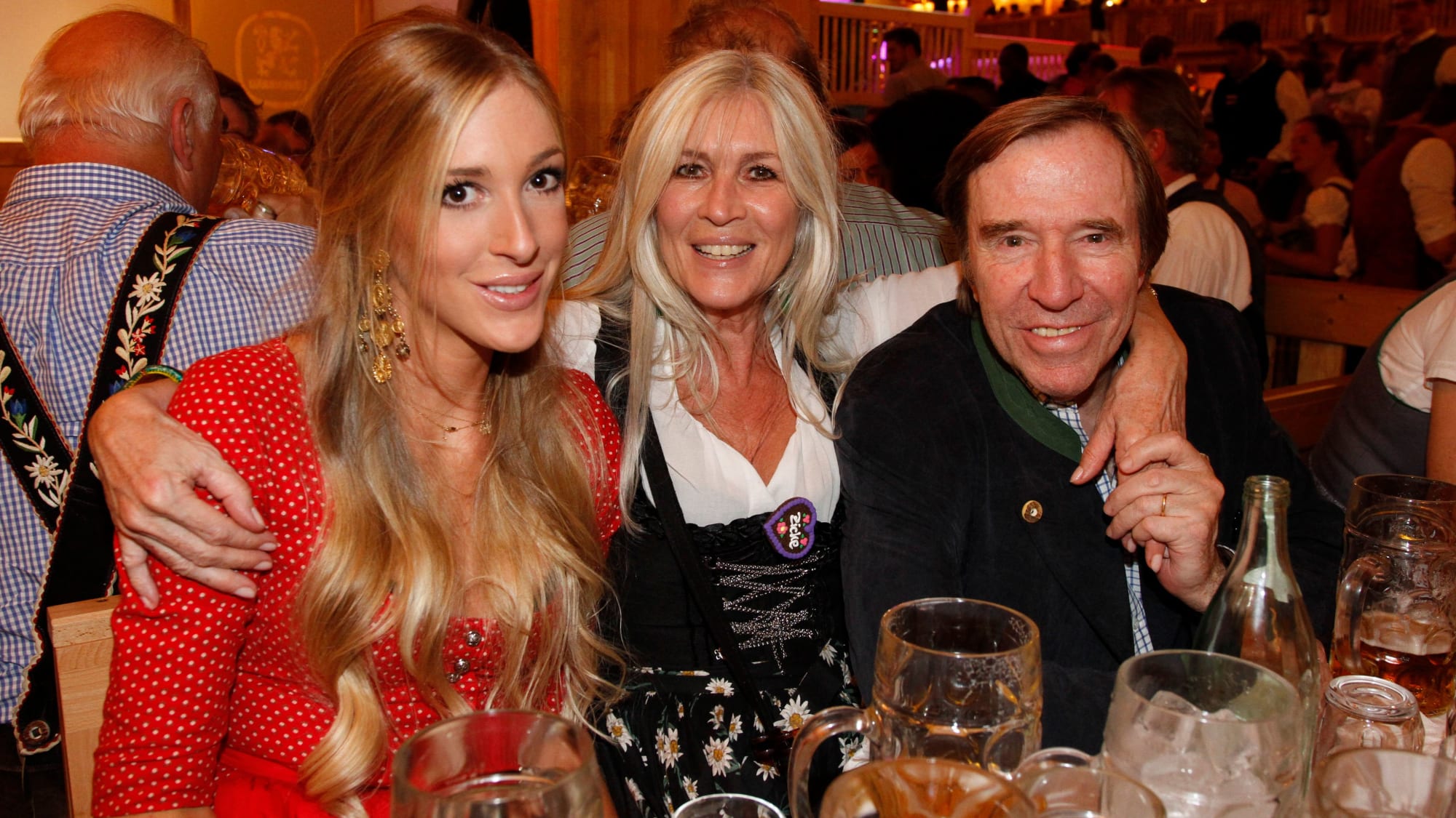 Günter Netzer mit Tochter Alana und Frau Elvira