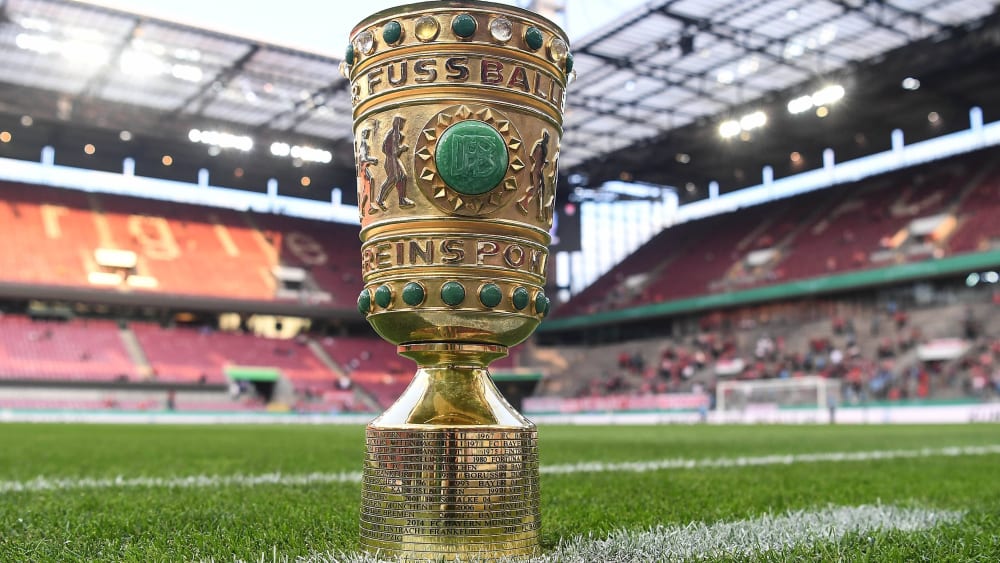 Um diese Trophäe geht es: Der DFB-Pokal.