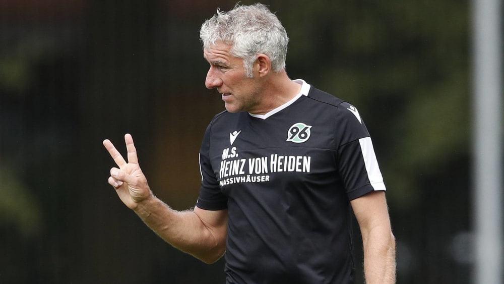 Kein Selbstl&#228;ufer: Hannovers Trainer Mirko Slomka warnt vor Jahn Regensburg.