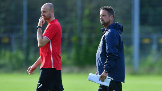 Christian Britscho (rechts) und Co-Trainer Timo Janczak verlängerten ihre Verträge bei der SG Wattenscheid bis 30. Juni 2023.