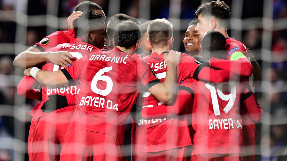 Sieg beim Hinspiel im Europa-League-Achtelfinale: Bayer 04 Leverkusen feiert ein 3:1 bei den Glasgow Rangers.