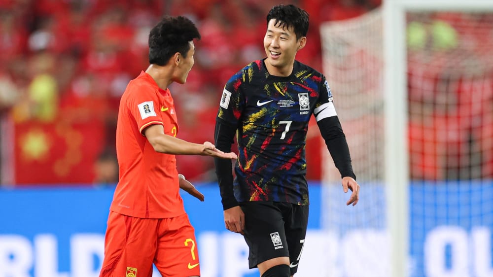 Heung-Min Son (re.) traf gegen China doppelt.