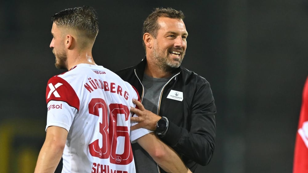Nürnbergs neuer Coach Markus Weinzierl freut sich über den Pokalerfolg.