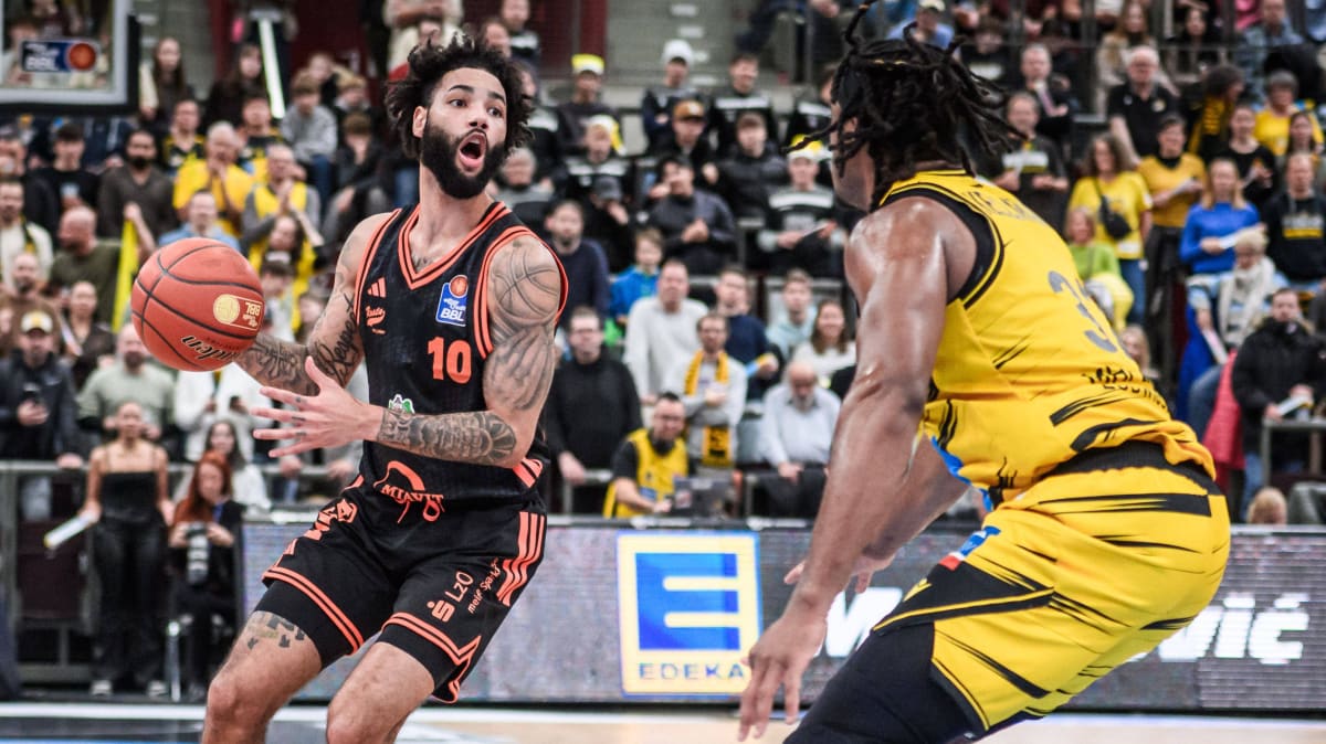 Ludwigsburg-gibt-n-chste-hohe-F-hrung-her-Brown-berragt-bei-Vechta-Sieg