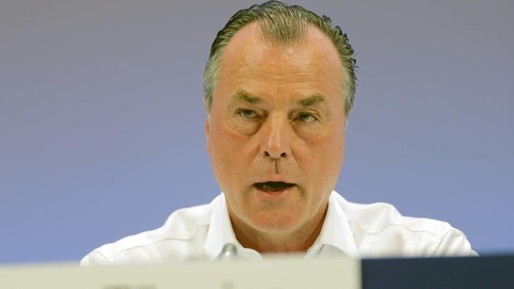 Entschuldigung f&#252;r rassistische Aussagen: Schalkes Aufsichtsratsvorsitzender Clemens T&#246;nnies.