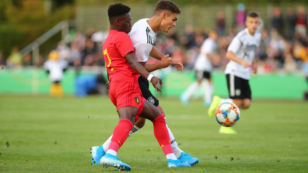 Turan Calhanoglu (r.) musste sich mit Deutschlands U 17 am Donnerstag Belgien geschlagen geben.
