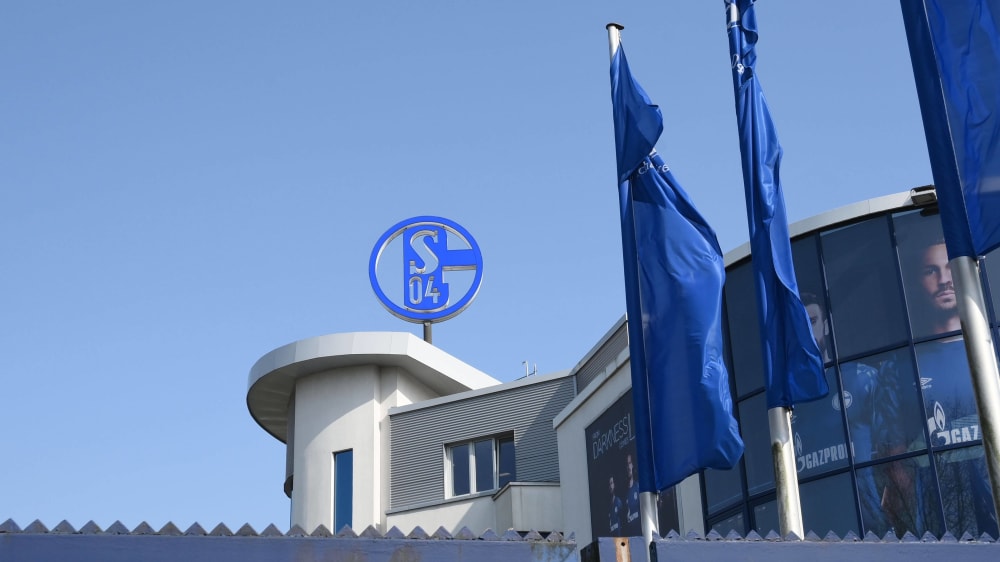 Vorreiter Gelsenkirchen? Spielern des FC Schalke 04 soll k&#252;nftig nicht mehr als 2,5 Millionen Euro pro Jahr gezahlt werden.