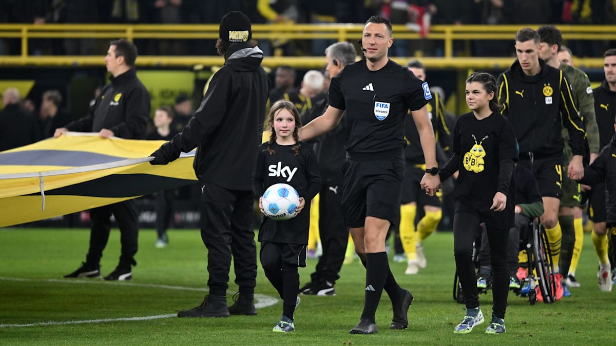 Referee Jablonski to officiate Dortmund vs. Bayern