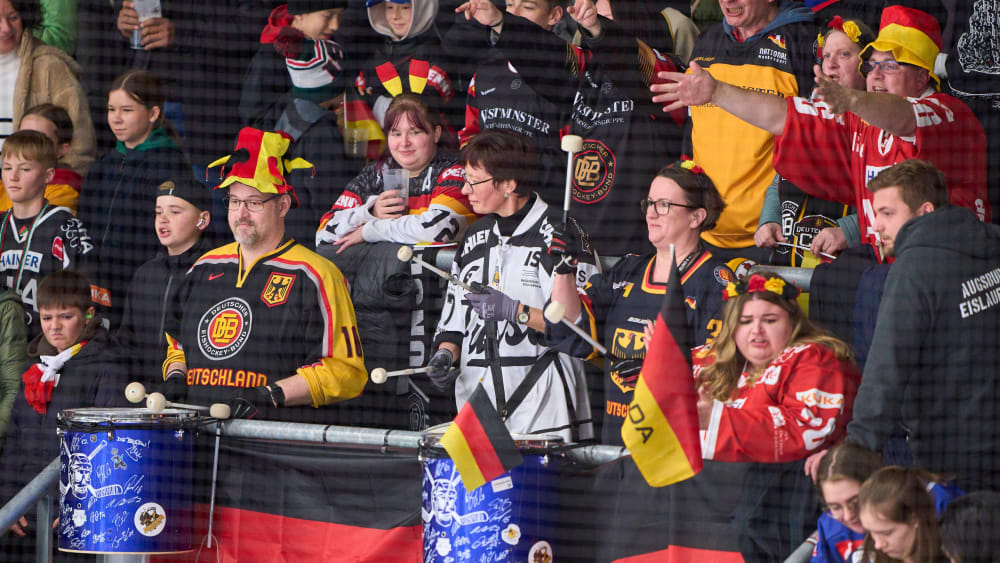 Die deutschen Fans können nicht nur in der Arena, sondern auch im Free-TV die deutschen Spiele verfolgen.