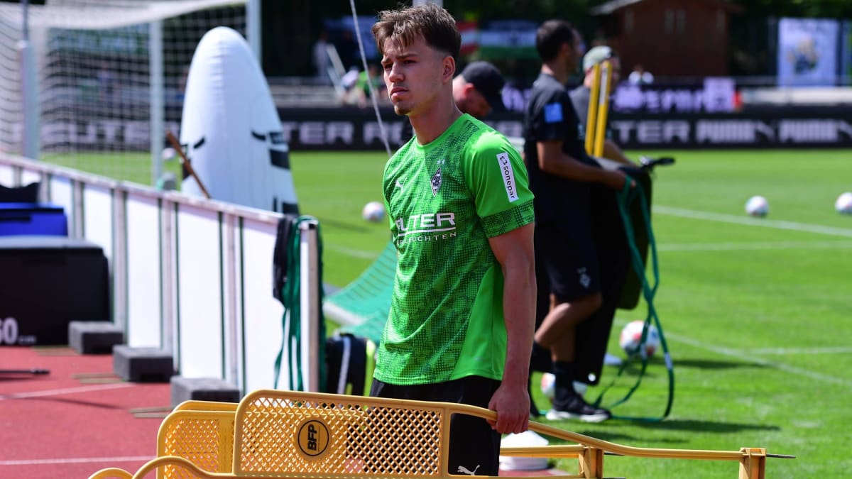 Gladbach's Pesch about to leave?