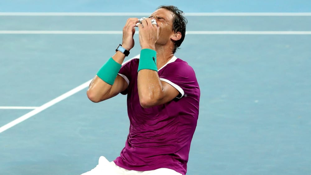 Eine der emotionalsten Momente seiner Karriere: Rafael Nadal gewinnt die Australian Open 2022. 