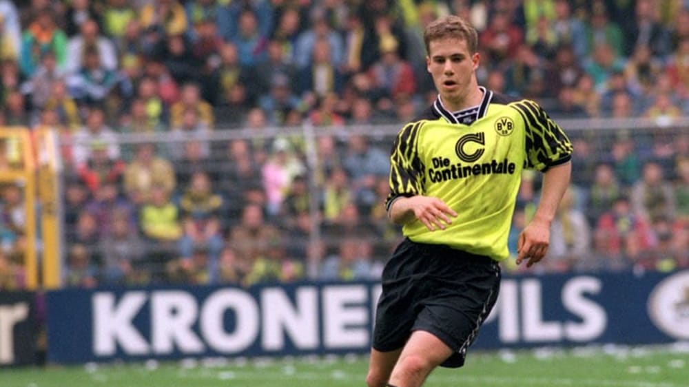 9. Lars Ricken (Borussia Dortmund) - 17 Jahre und 244 Tage