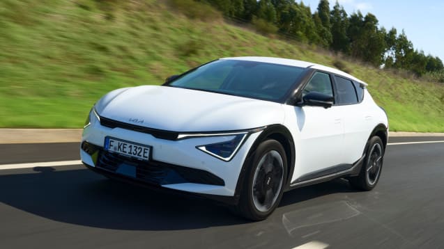 Mittelklasse-Stromer: Der Kia EV6 streckt sich auf eine Länge von 4,70 Metern.