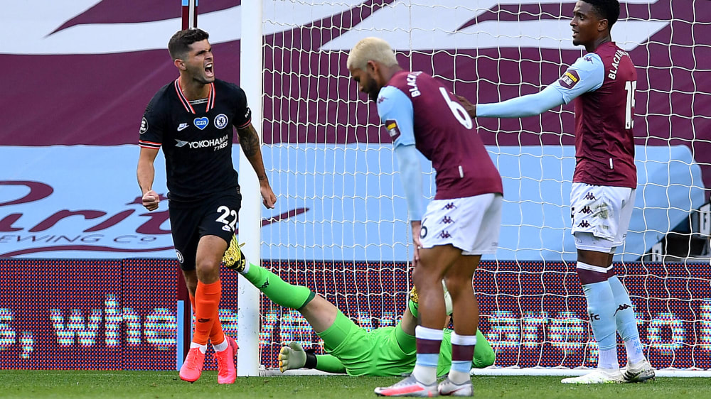 Endlich drin: Christian Pulisic bejubelt sein Tor zum Ausgleich bei Aston Villa.