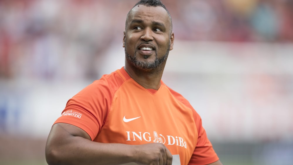 AmericanFootballLiga in Europa startet 2021 mit "Coach Esume" kicker