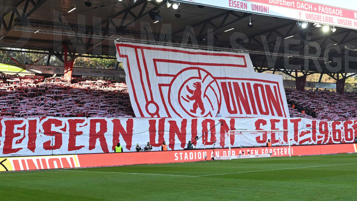 (k+) Something new in the East: The short-lived wave of club formations in ...