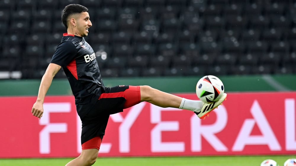 Wird Leverkusens Mittelfeld-Talent Gustavo Puerta verliehen?