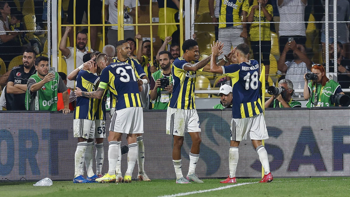 Wachger-ttelt-durch-R-ckstand-Fener-samt-Traumtor-in-den-Play-offs